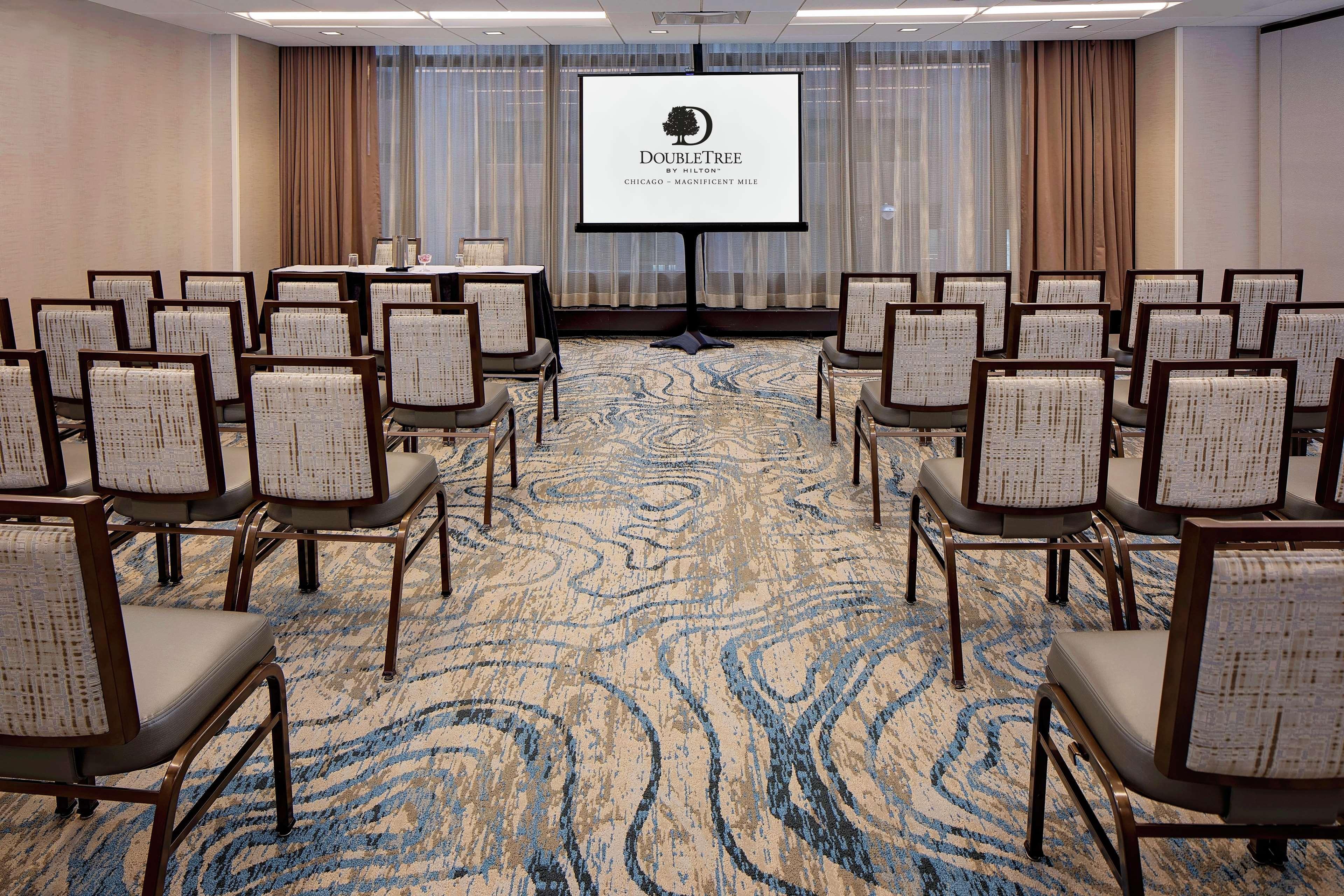 Hotel Doubletree By Hilton Magnificent Mile Chicago