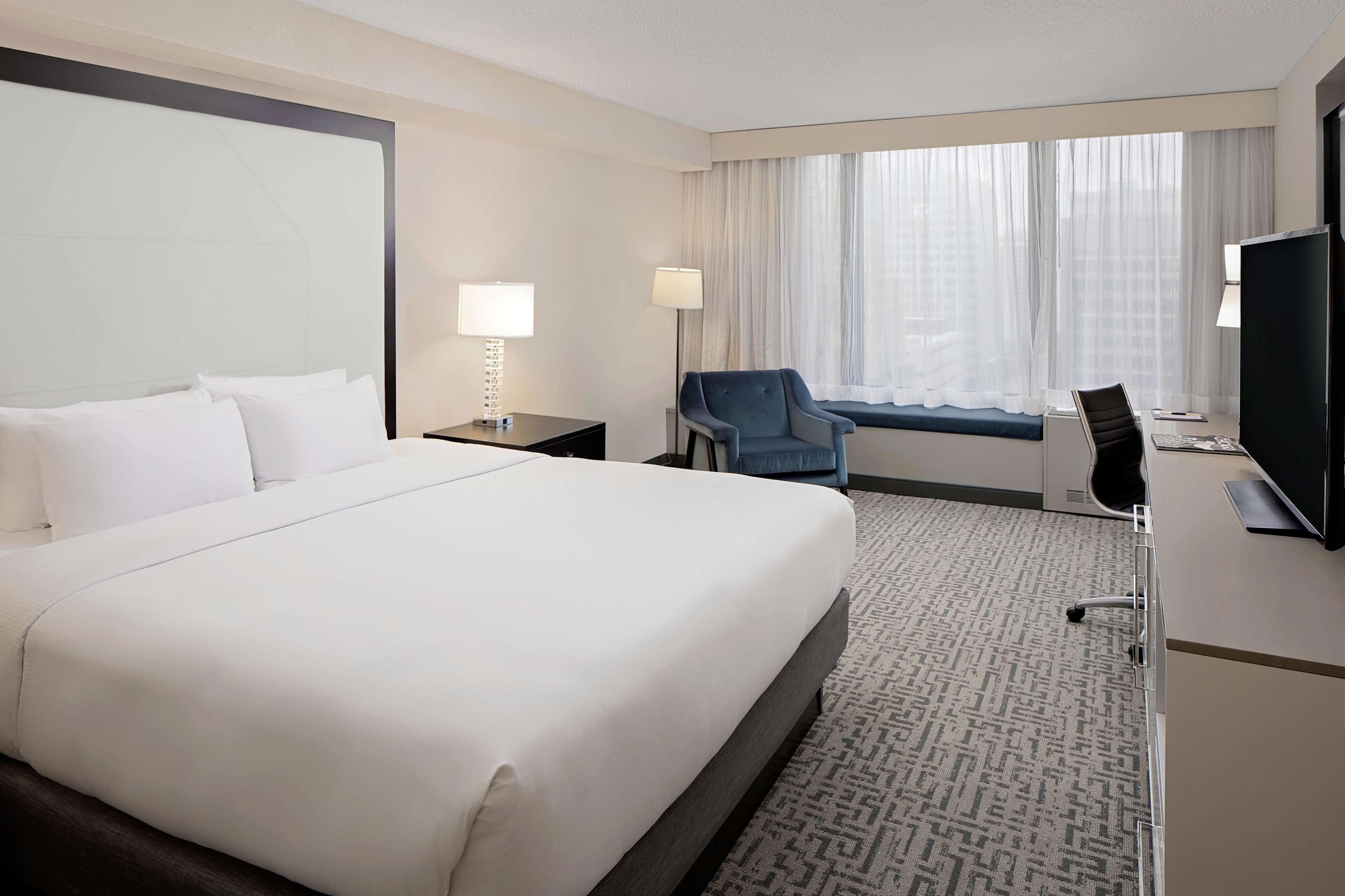 Doubletree By Hilton Magnificent Mile Hotel