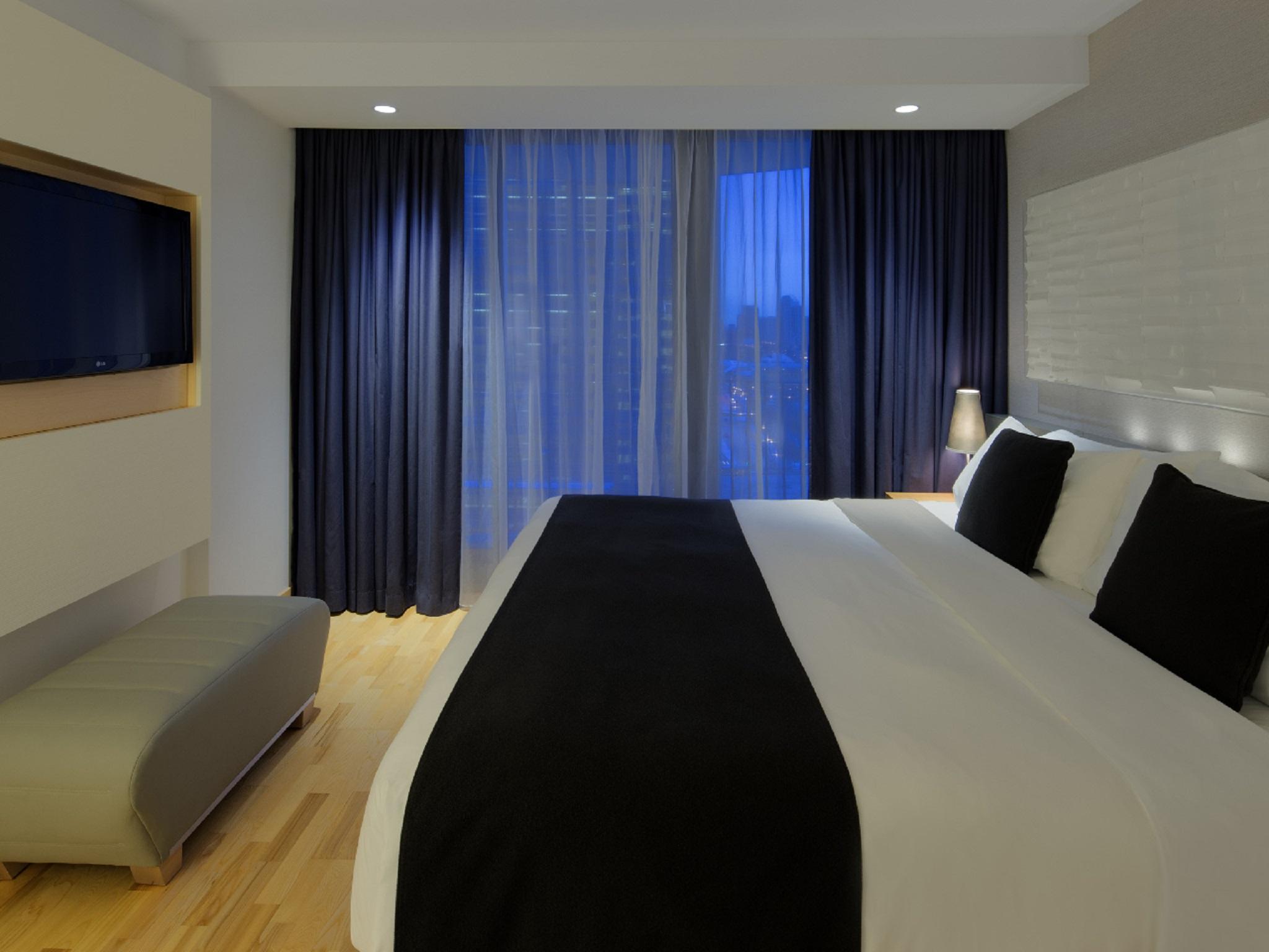 Radisson Blu Aqua Hotel, 4*
