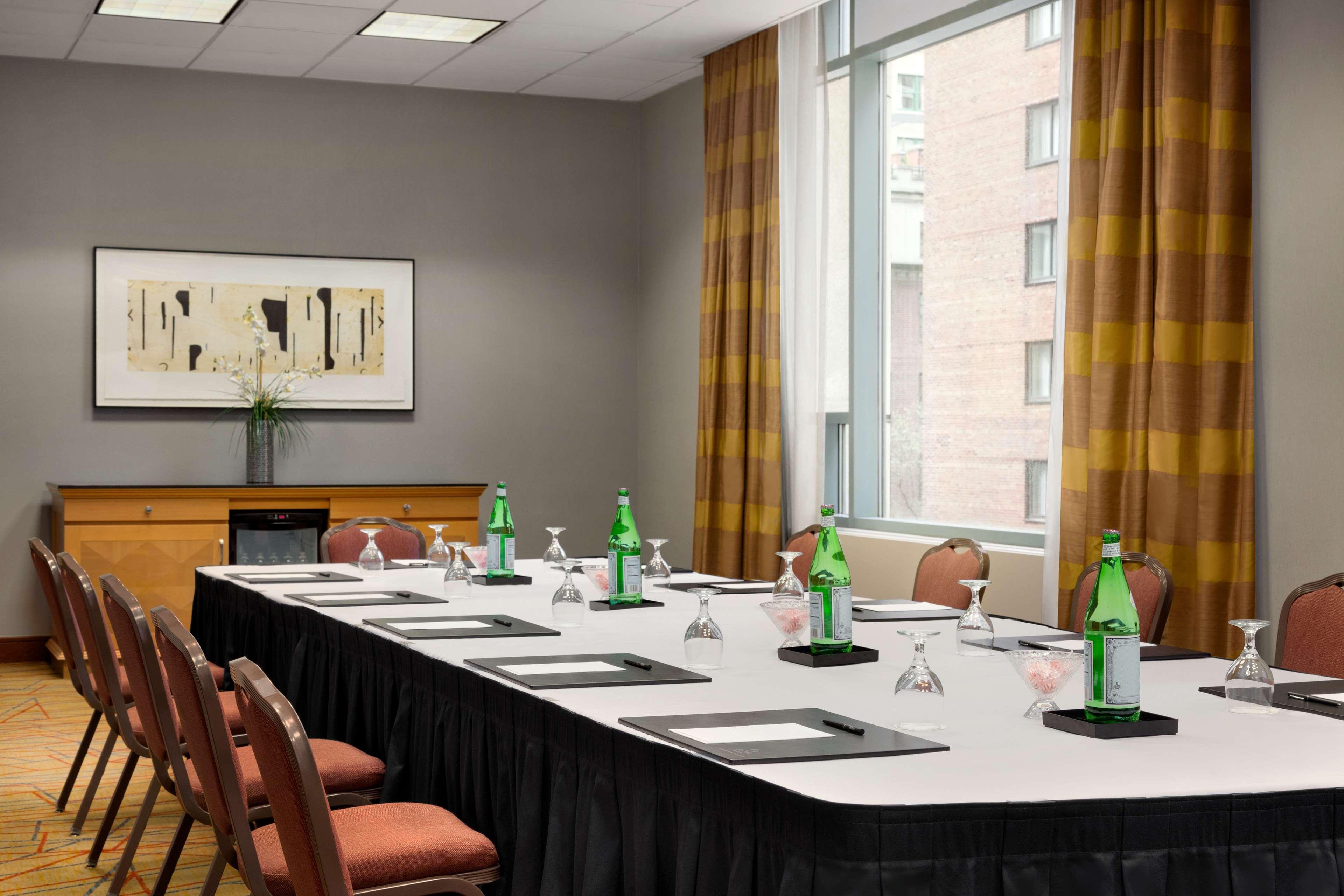 Hilton Magnificent Mile 3* Chicago