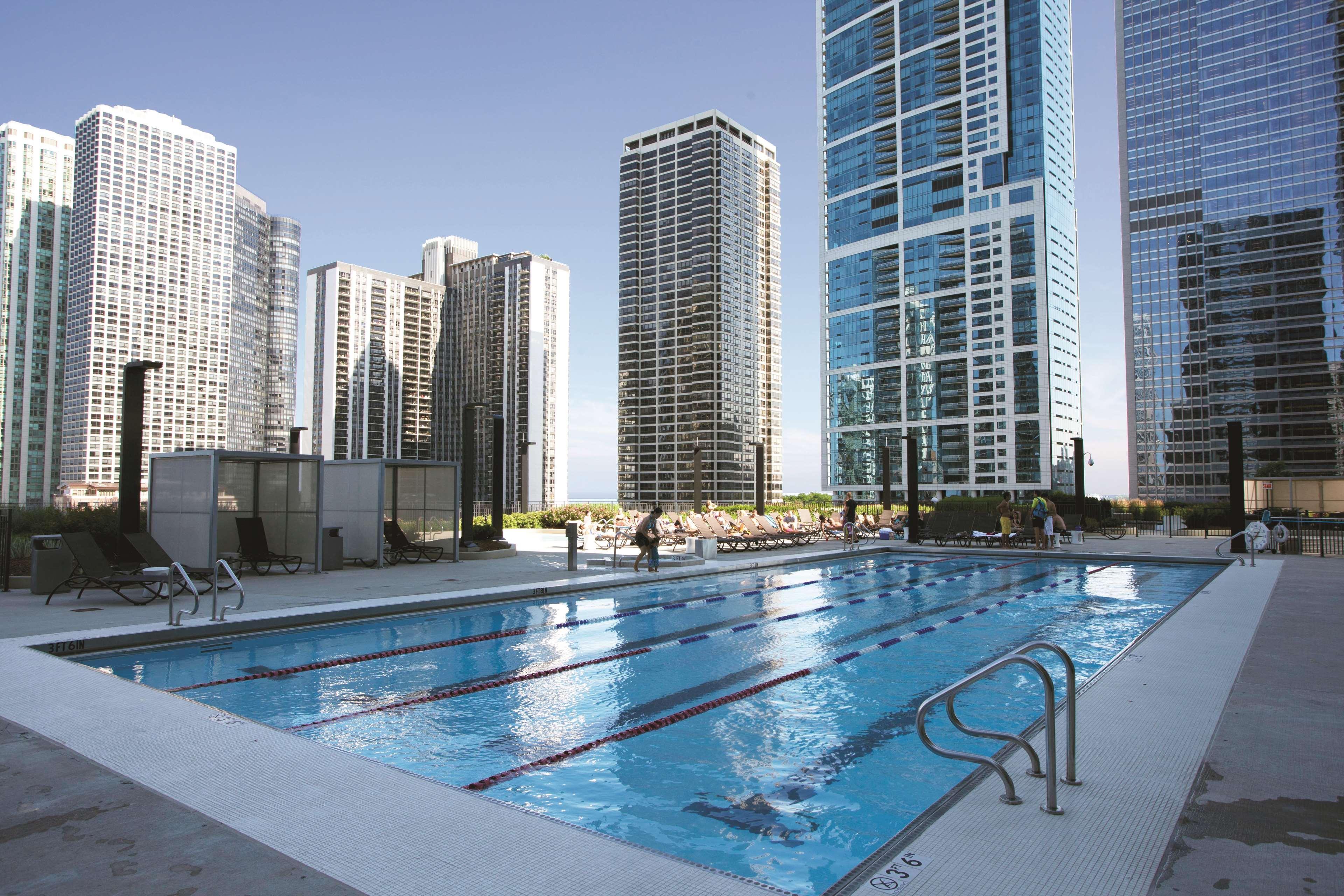 Radisson Blu Aqua Hotel, 4*