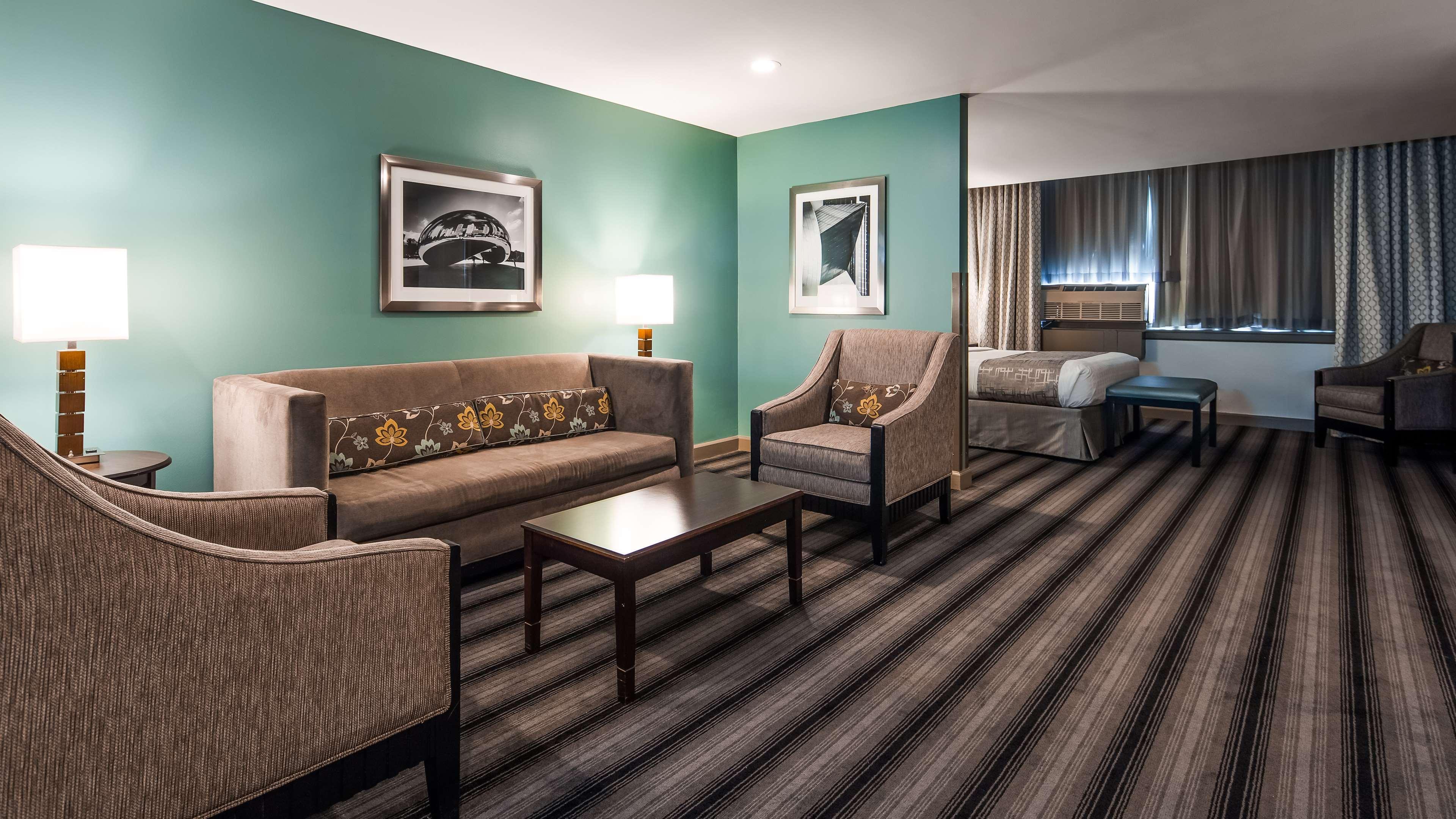 Western Downtown-river North Hotel