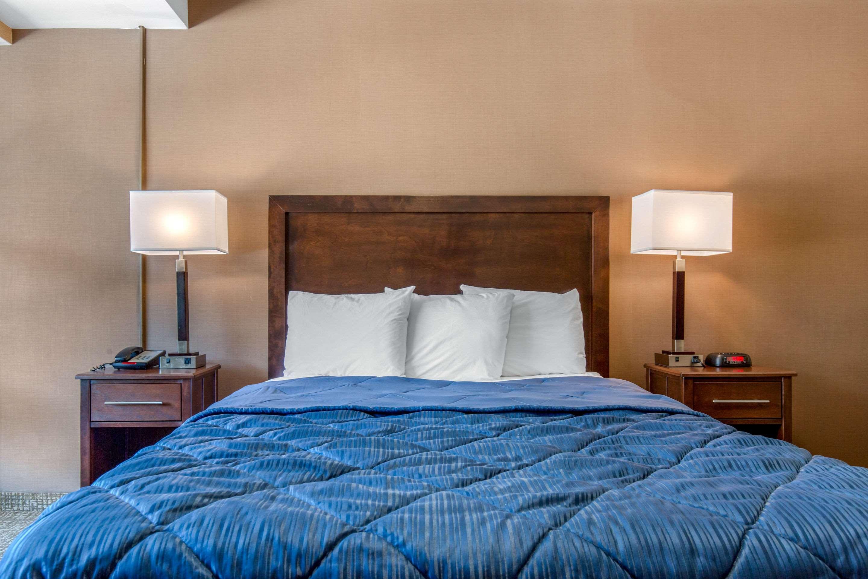 Rodeway Inn 2*