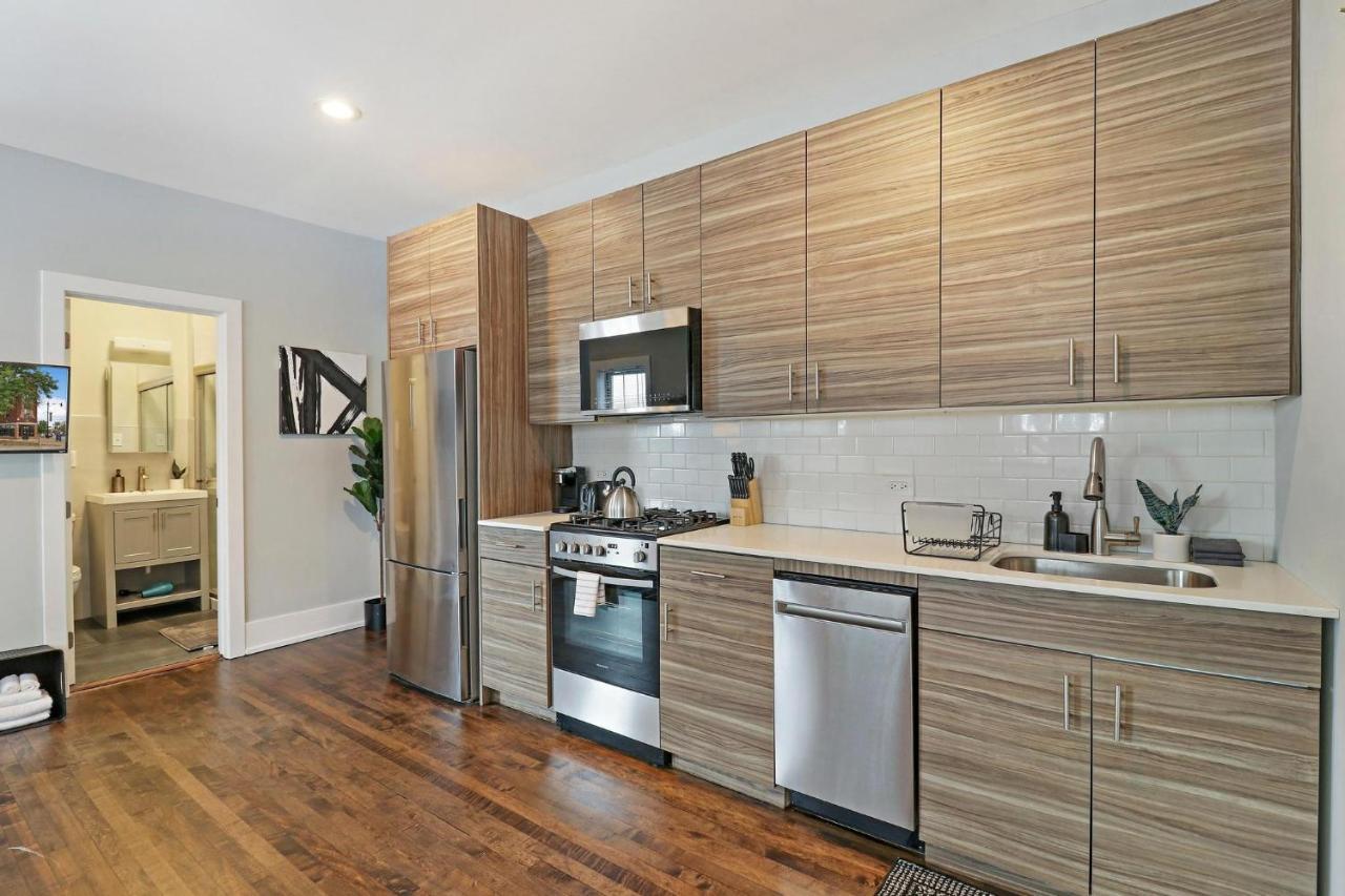 Modern Minimalist Studio Apt In Portage Park - Pensacola 3w Chicago