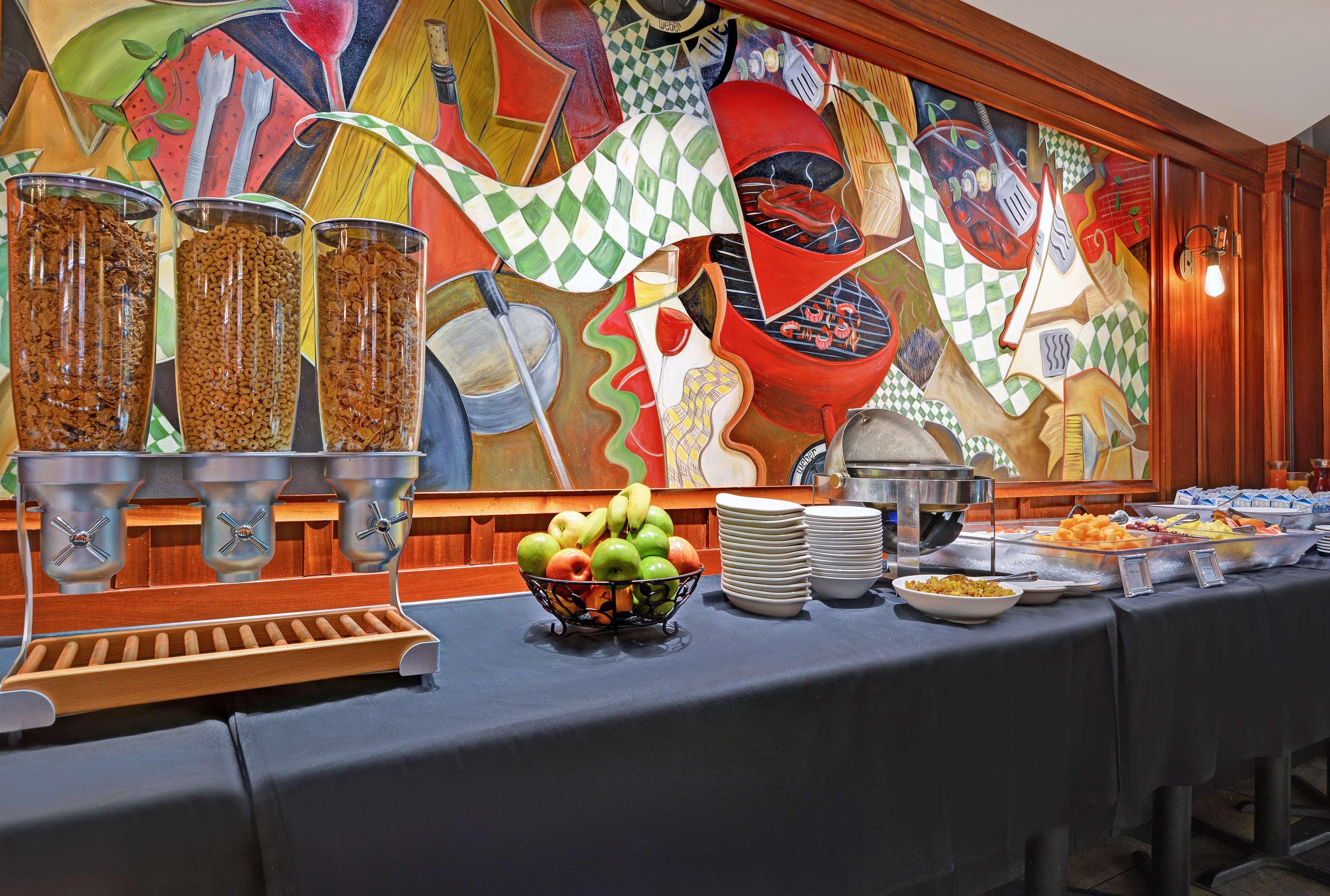 Hotel Hilton Garden Downtown/magnificent Mile 3*