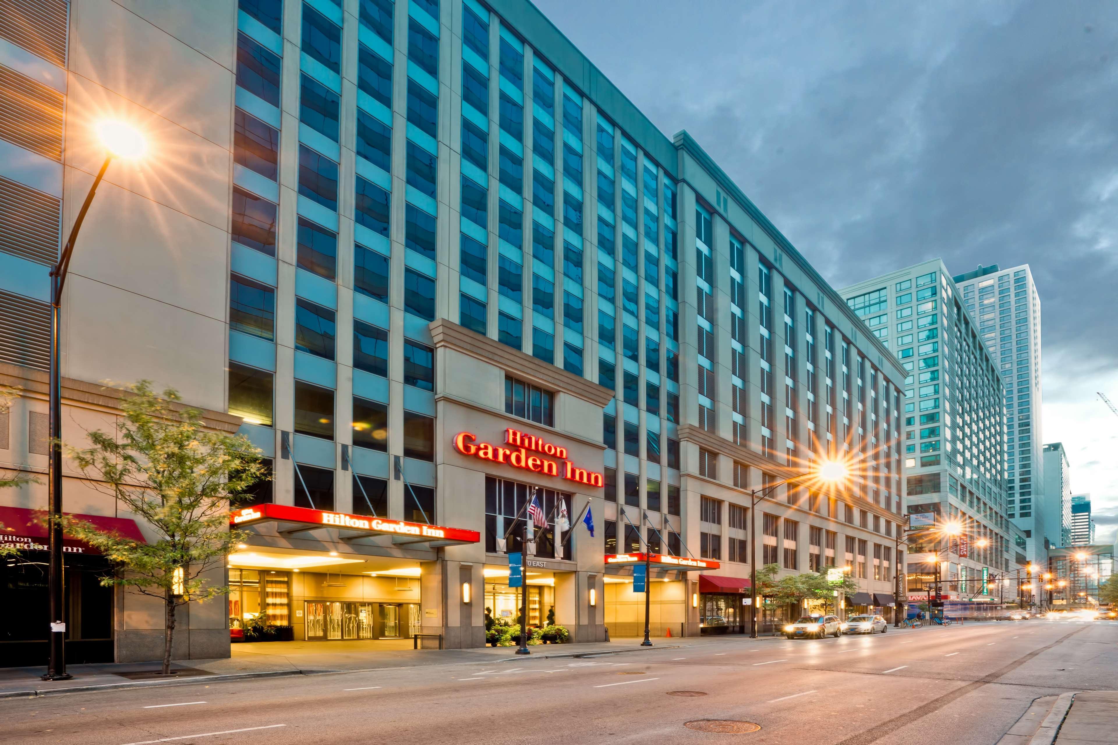 Hilton Garden Downtown/magnificent Mile Hotel 3*
