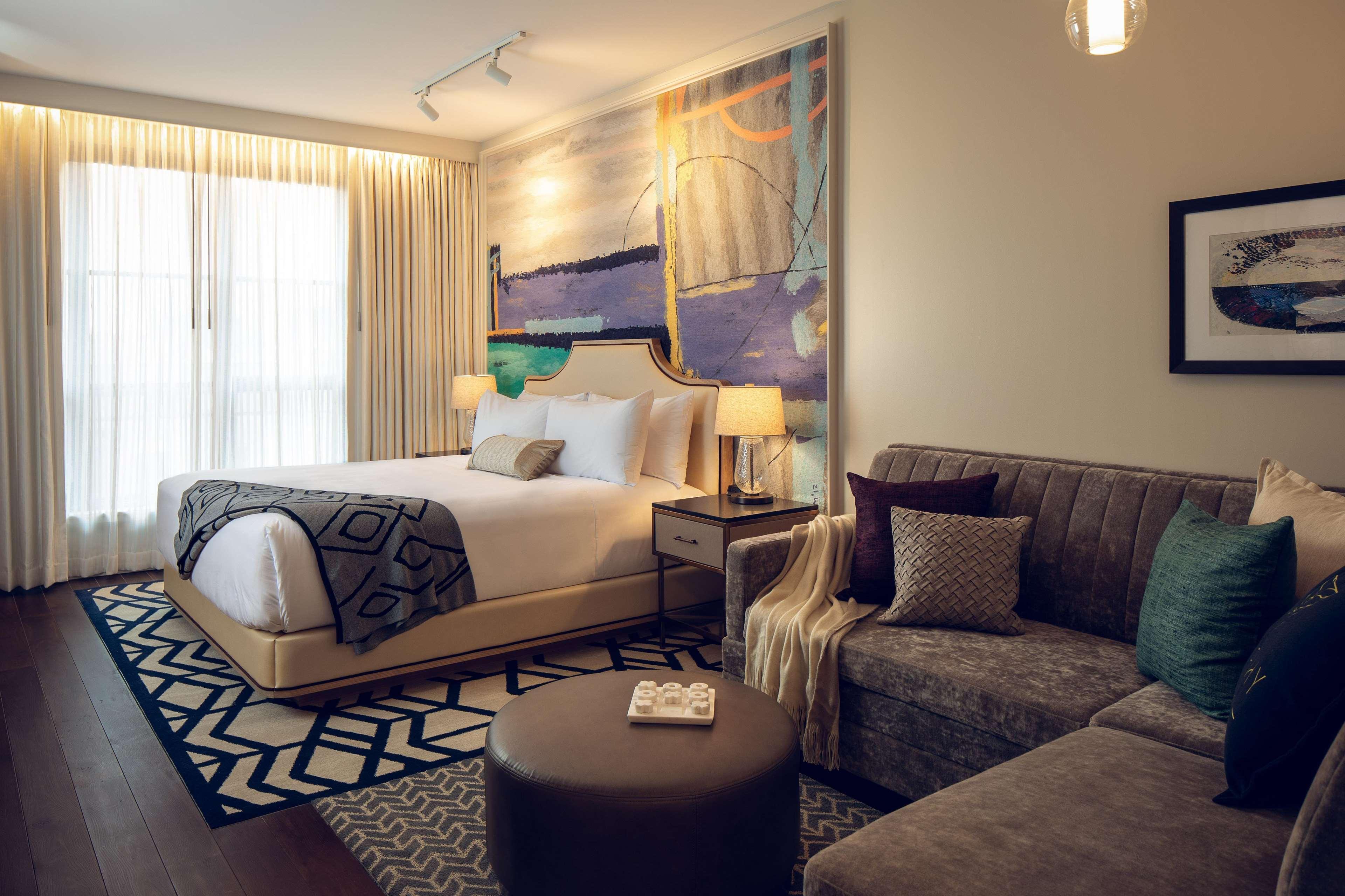Sophy Hyde Park Hotel