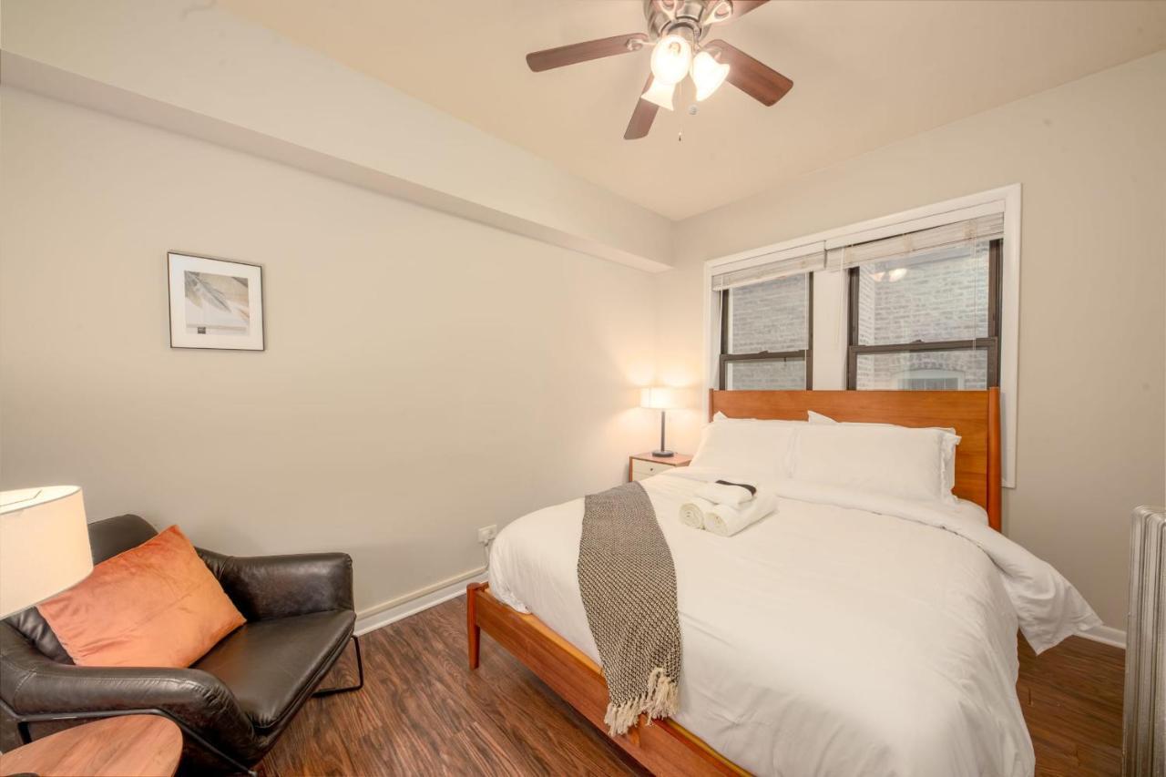 Frontdesk Bright 1 Bedroom Apt Near 49th Street Apartment