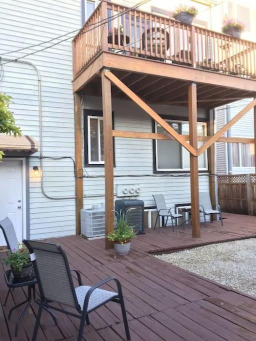The Wrigleyville Garden 200 Steps To Wrigley-2br Apartment *