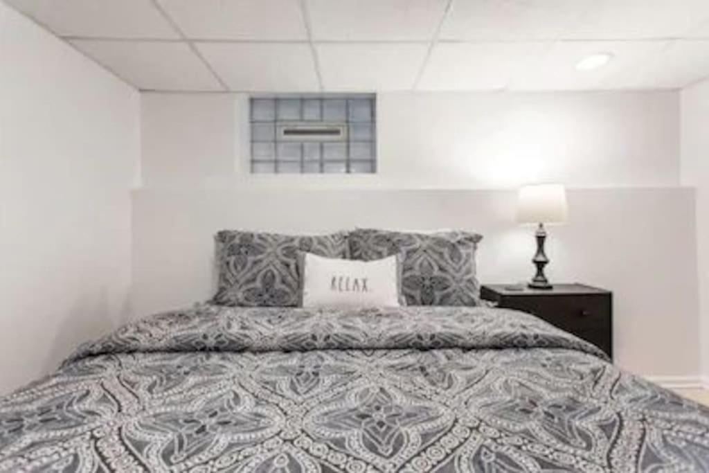 The Wrigleyville Garden 200 Steps To Wrigley-2br Apartment