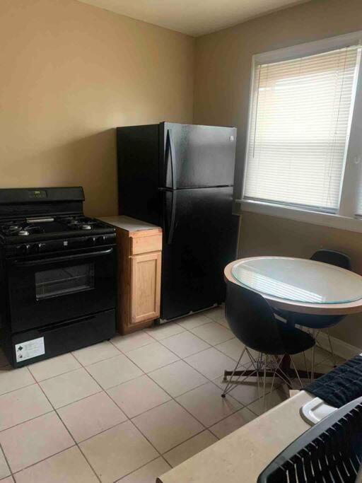 Luxury 3br, 1ba-5mins From Hyde Park Chicago