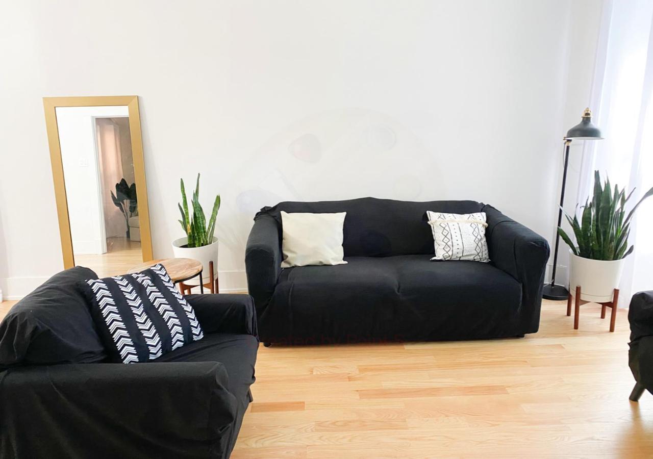 Updated 3 Bedroom In Portage Park! Free Parking!