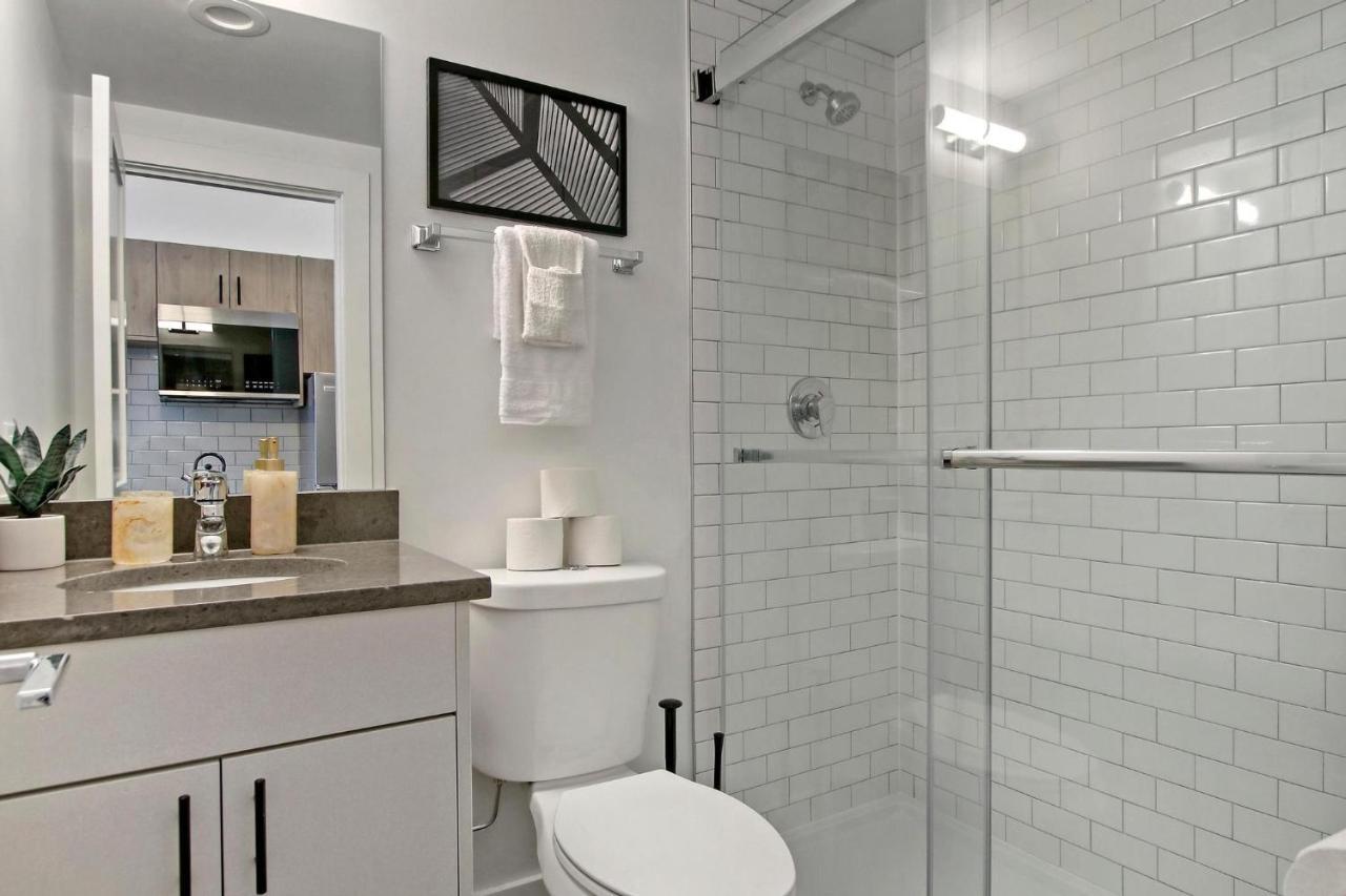Simple Studio Apt With In-unit Laundry - Wilson 403