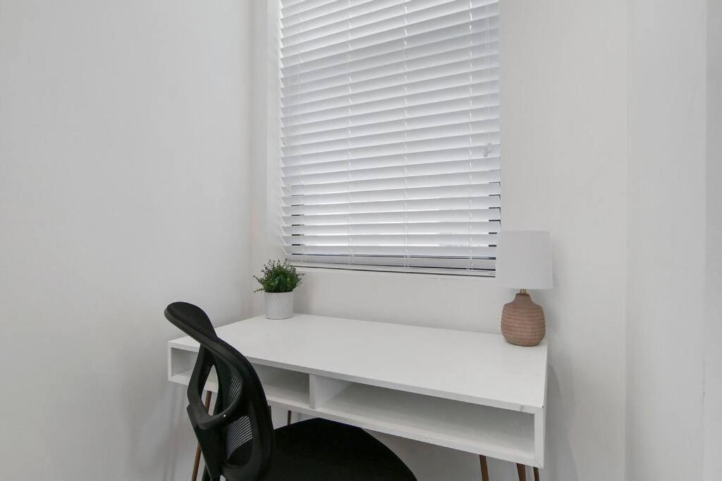 Simple Studio Apt With In-unit Laundry - Wilson 403 Apartment Chicago