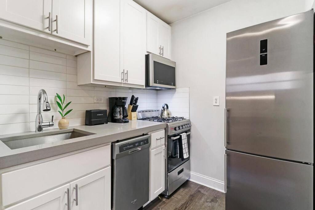 Stylish And Fully Furnished Studio - Oakdale G Apartment *