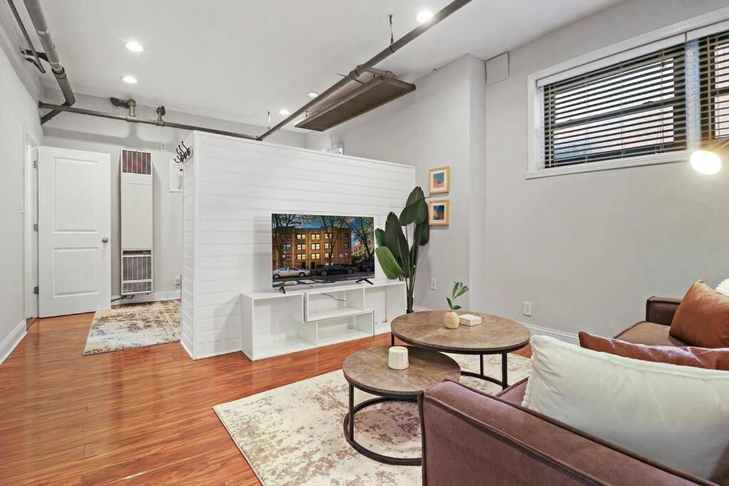 Stylish And Fully Furnished Studio - Oakdale G * Chicago