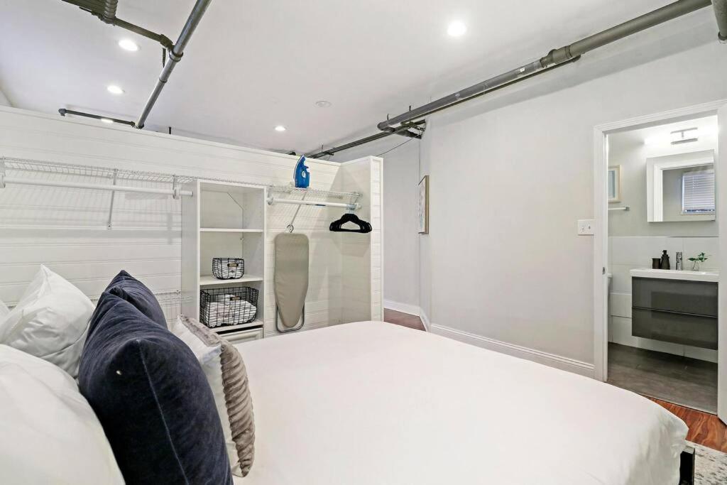 Stylish And Fully Furnished Studio - Oakdale G * Chicago