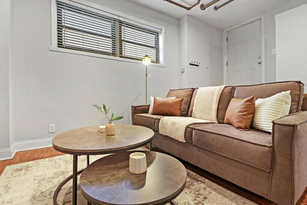 Stylish And Fully Furnished Studio - Oakdale G Apartment