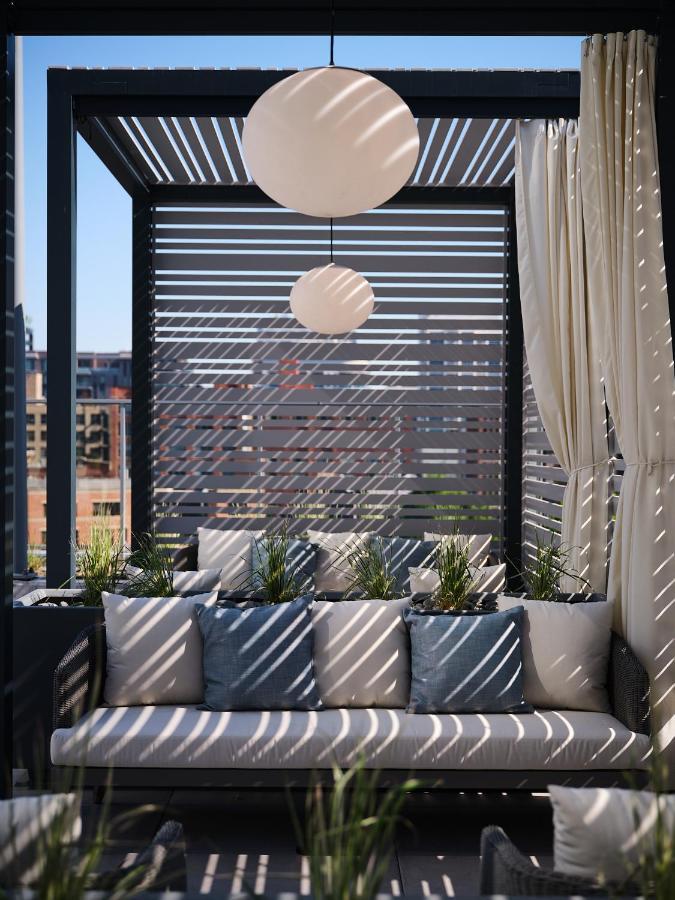 Level - River North Hotel