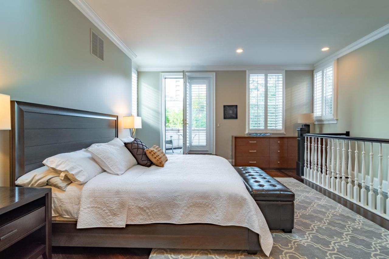 Luxurious Gold Coast With Parking For Up To 12 Guests * Chicago