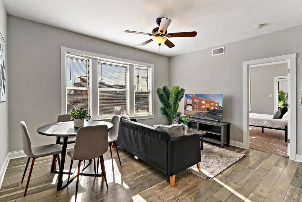 Apartment Irving Park 3br With Full Kitchen - Belle Plaine 2w