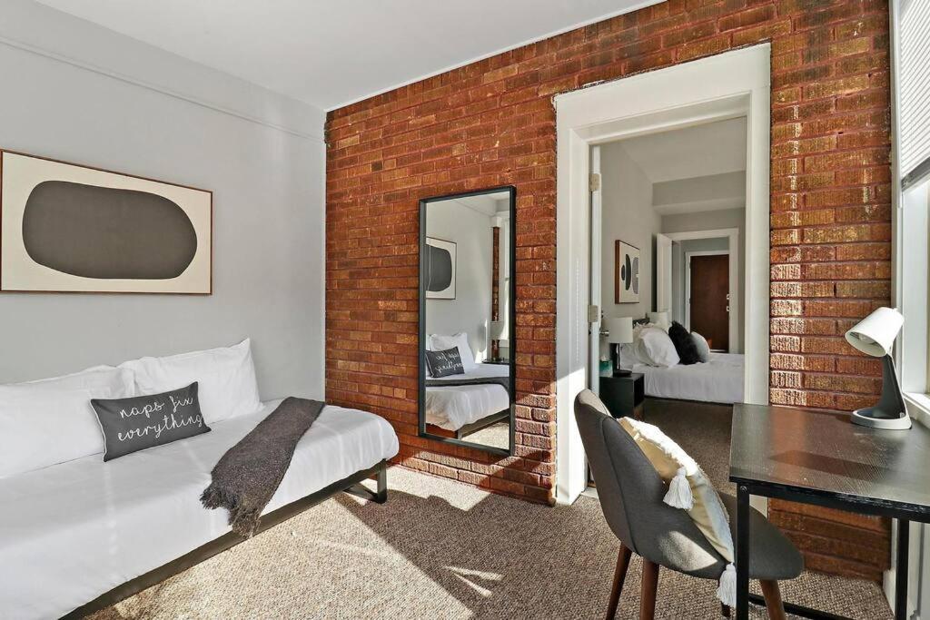 Irving Park 3br With Full Kitchen - Belle Plaine 2w Apartment *