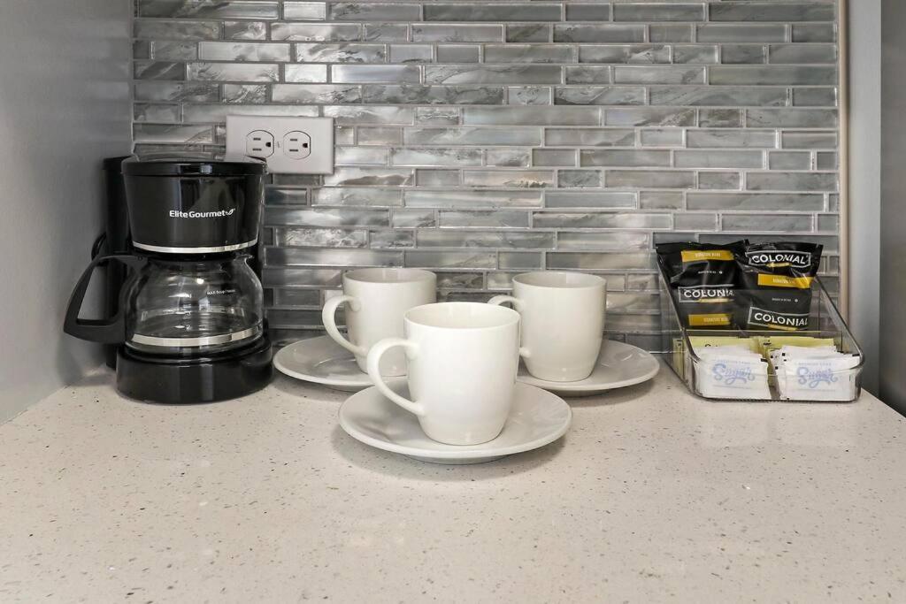 Irving Park 3br With Full Kitchen - Belle Plaine 2w Apartment Chicago
