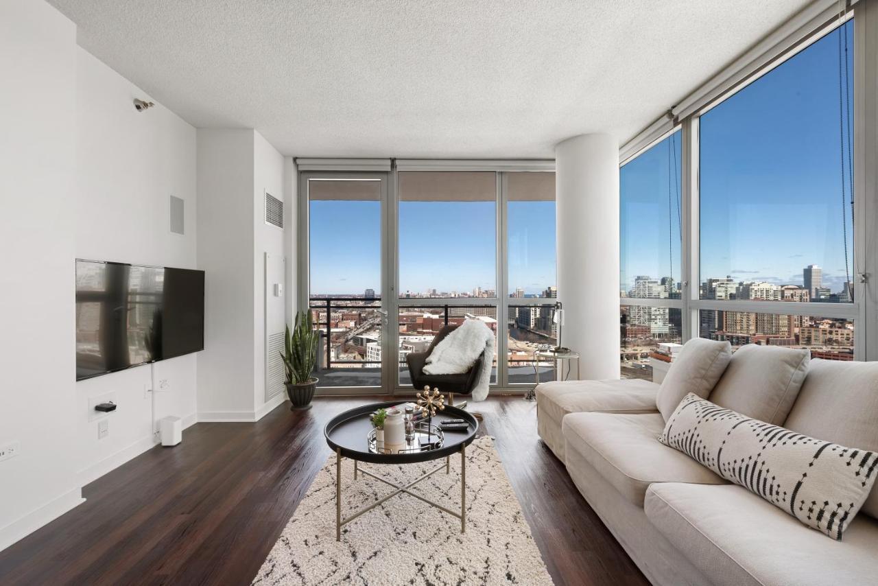 Cloud9 - Westloop At K2 Apartment *