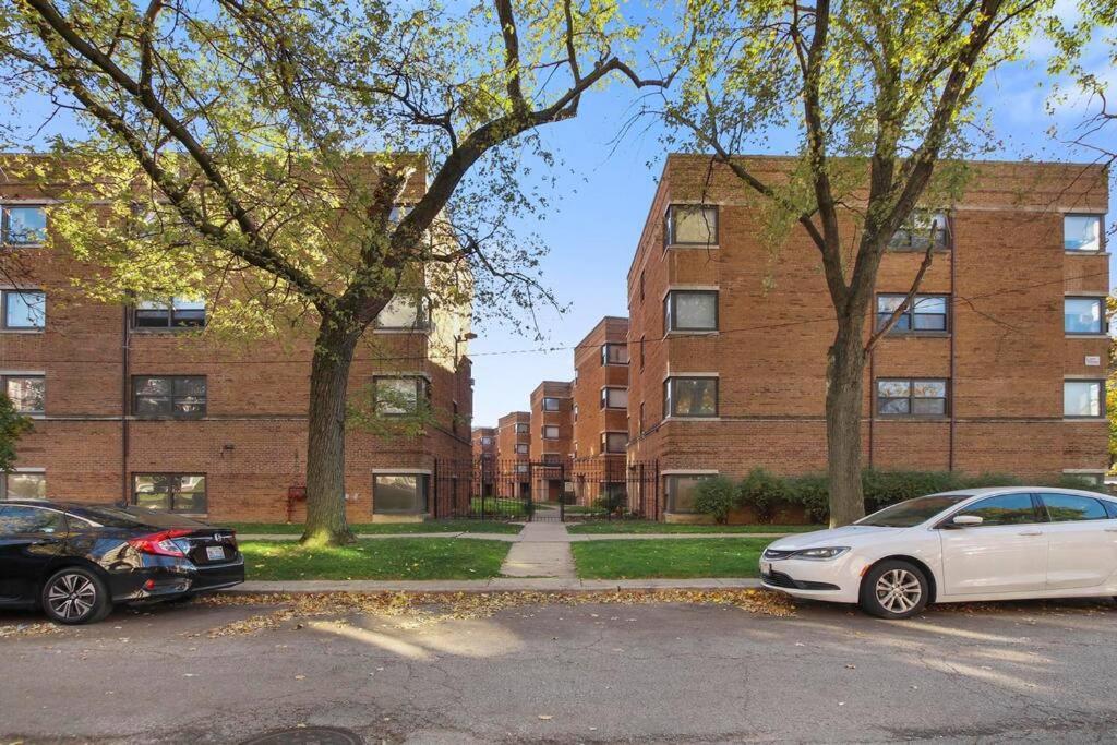 Vibrant 2br Apt Close To And Park - Sheridan 1 Chicago