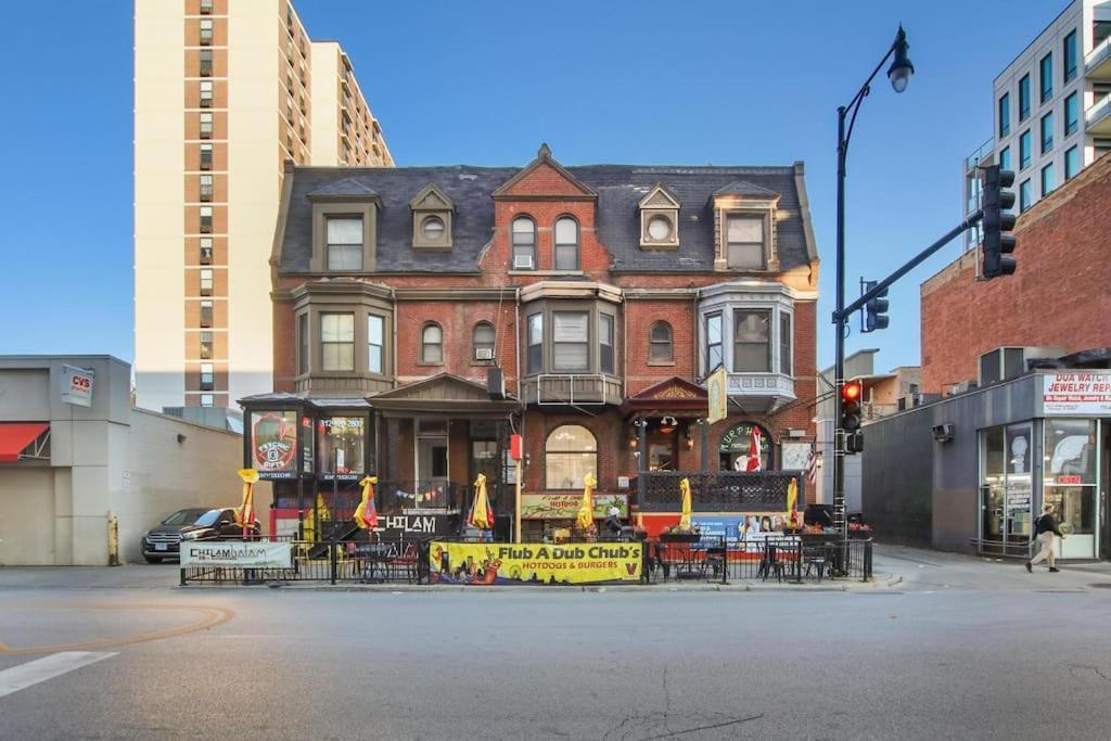 Apartment Well-equipped 4br Apt With In-unit Washer & Dryer - Broadway 2 Chicago