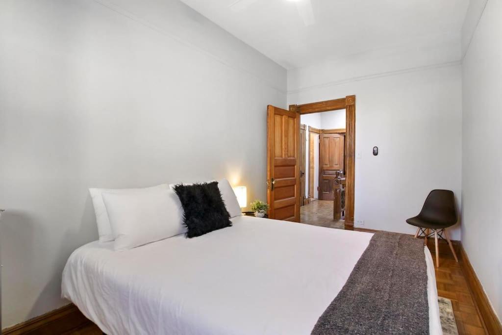 Well-equipped 4br Apt With In-unit Washer & Dryer - Broadway 2 *