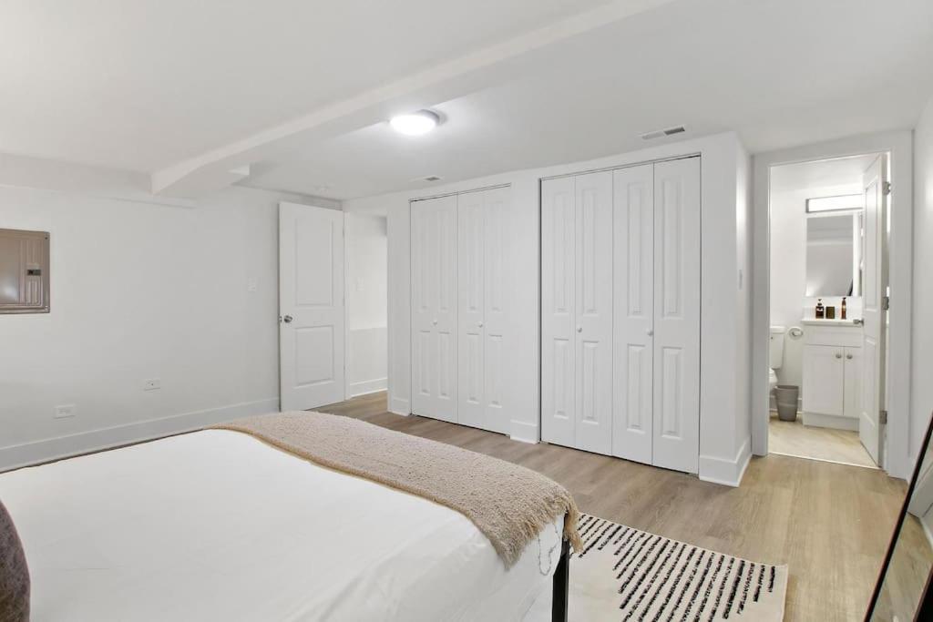 Roomy 1br With Laundry - Aberdeen 1 Apartment
