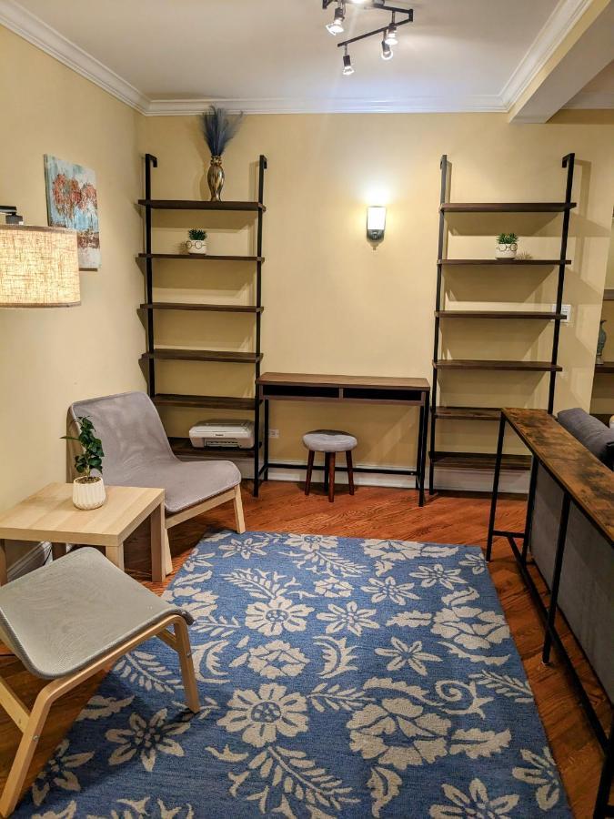 6 Bd 4 Ba With 2 Car Garage Parking Holiday home Chicago