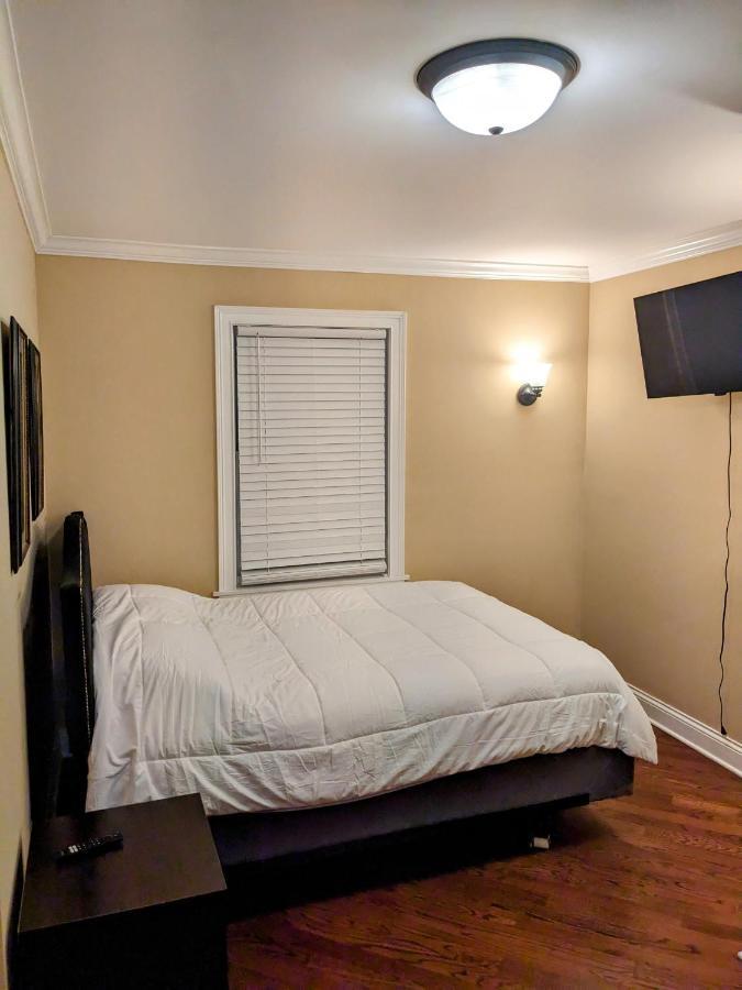 6 Bd 4 Ba With 2 Car Garage Parking