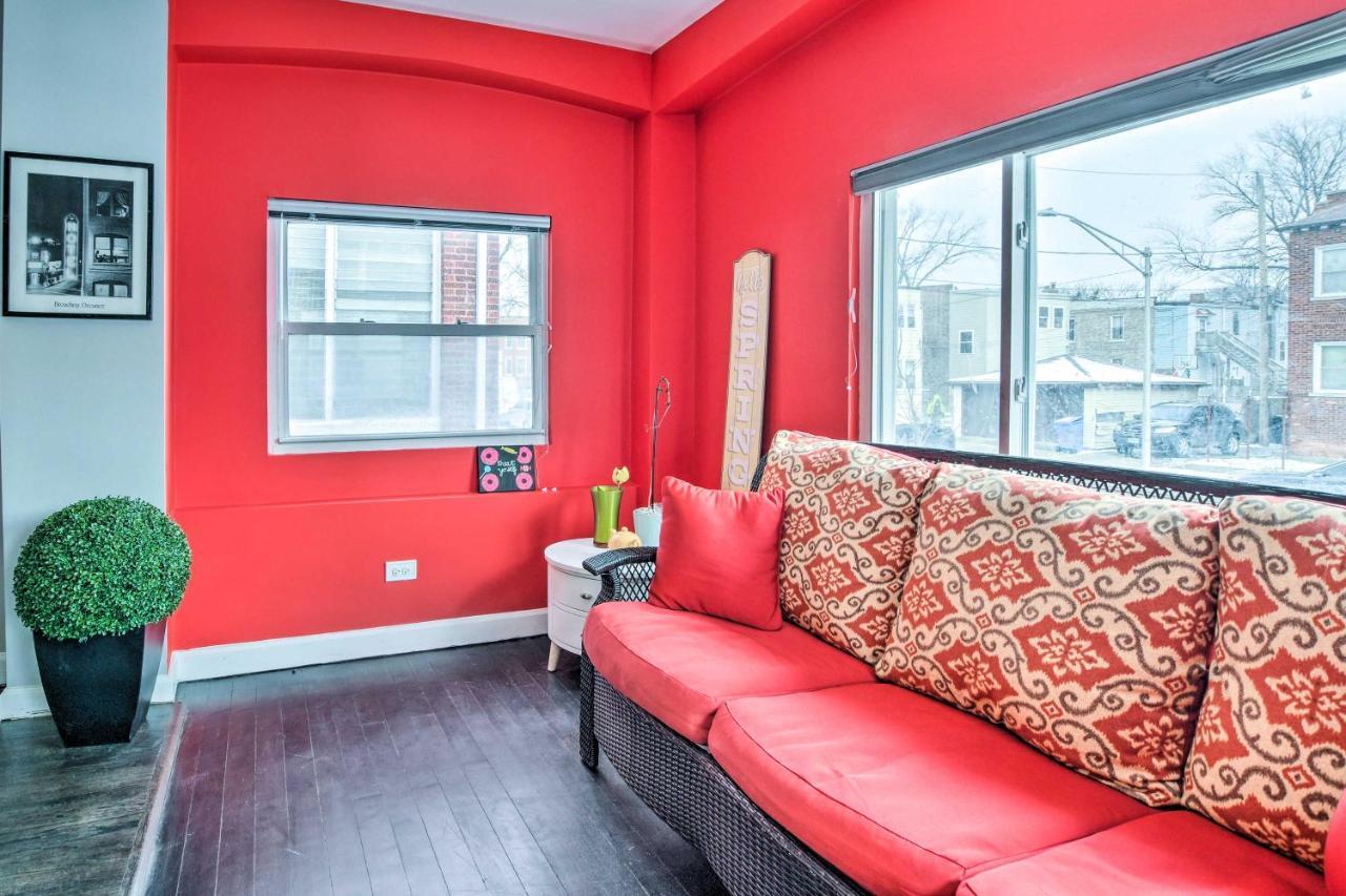 Quiet Townhome Walk To Subway Stations *