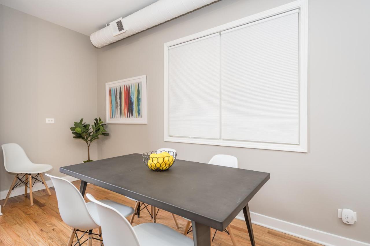 Vibrant And Modern 2-bedroom Near Downtown Apartment *