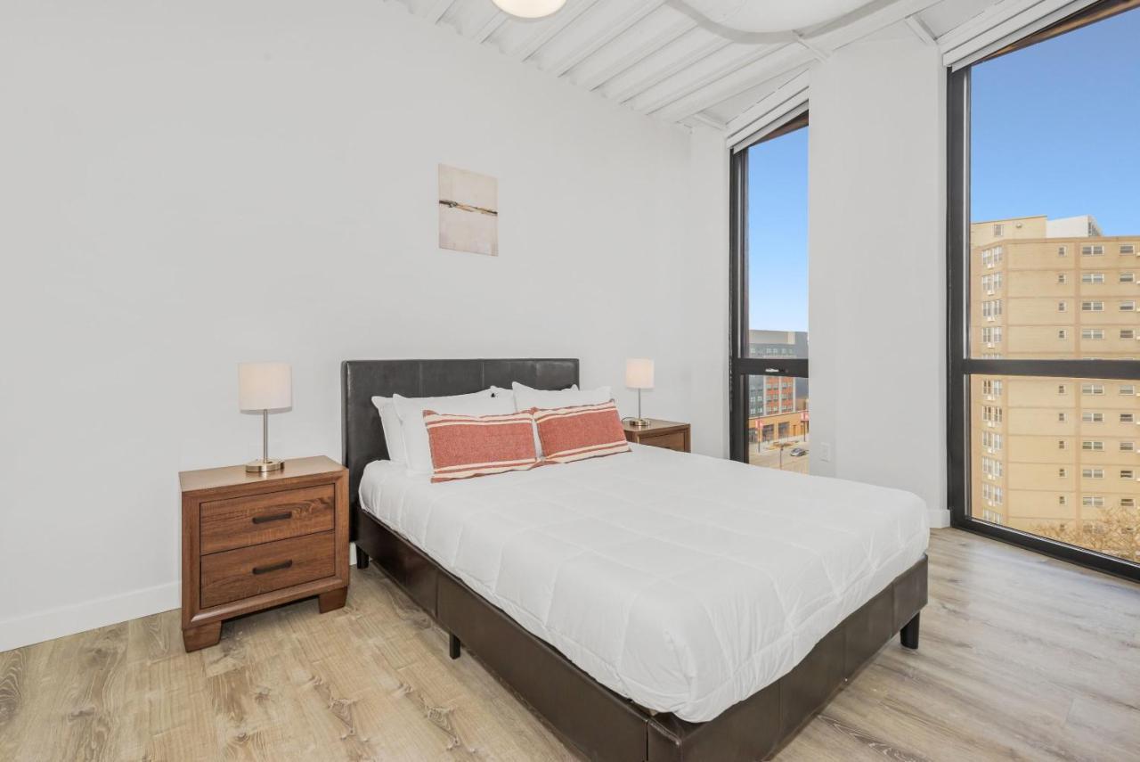 Chic 2br W Gym & Meeting By Gia Apartment *