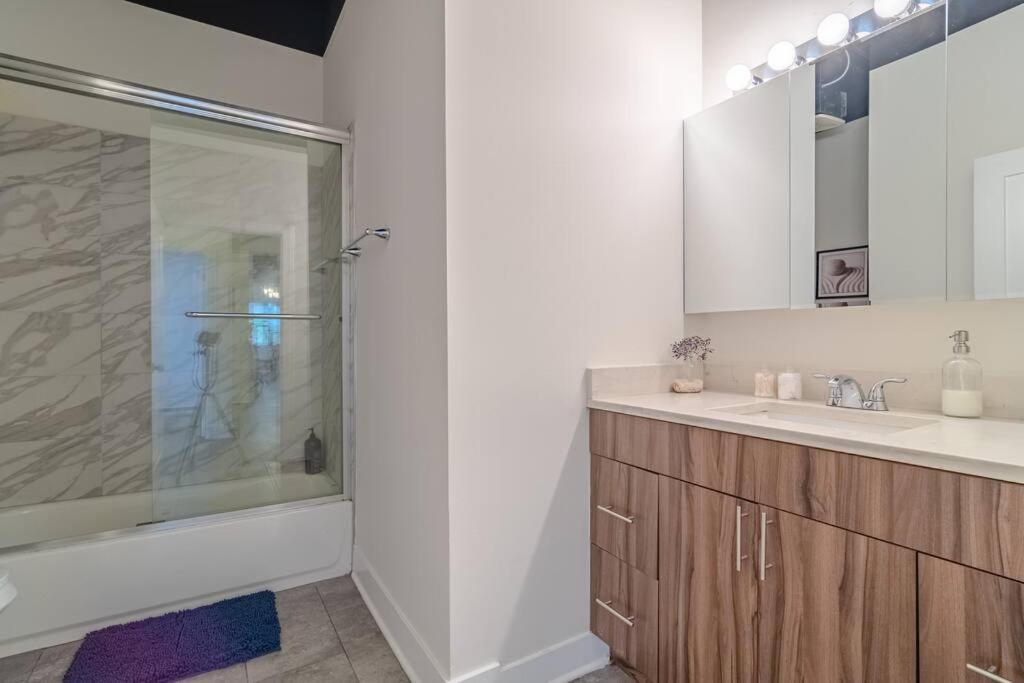 Mccormick Place Spacious Family Heaven 3b-2b With Optional Parking That Sleeps Up To 10