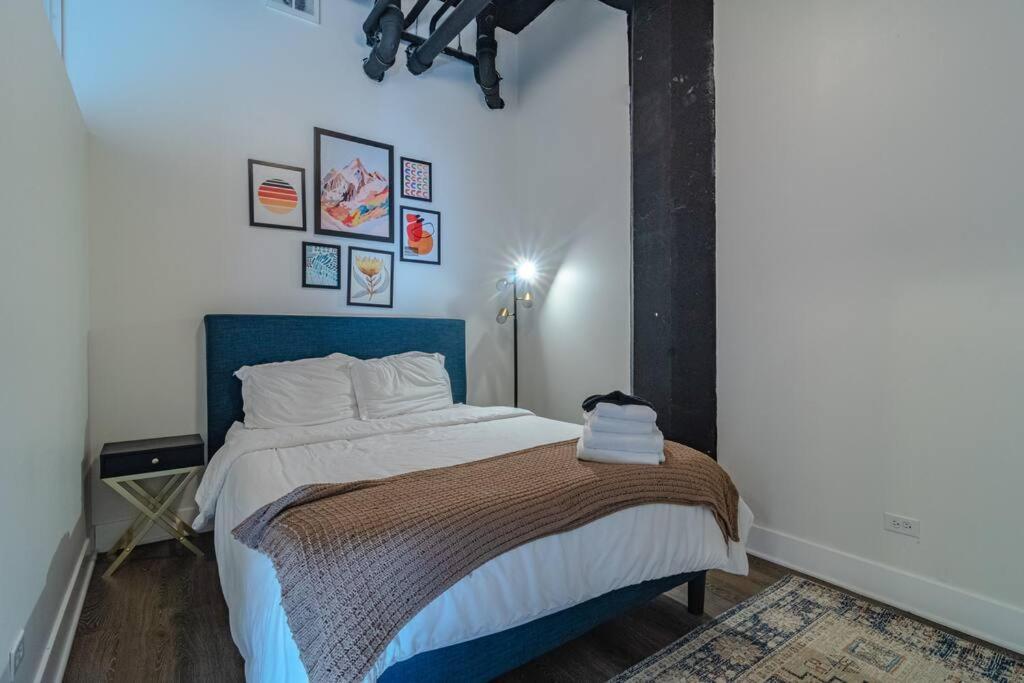 Apartment Mccormick Place Family Haven: Spacious 3br-2ba For 8