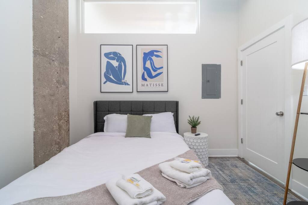 Apartment Mccormick Place Amazing 2b-2b With View And Optional Parking For Up To 8 Guests *