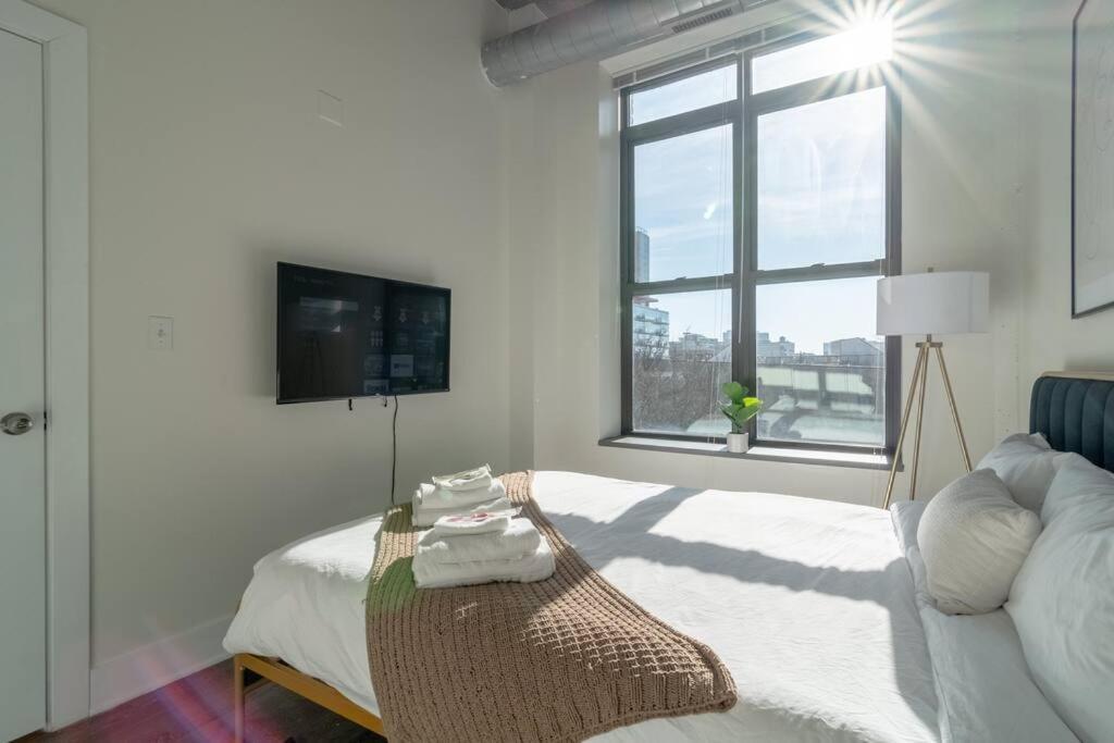 Apartment Mccormick Place Amazing 2b-2b With View And Optional Parking For Up To 8 Guests *