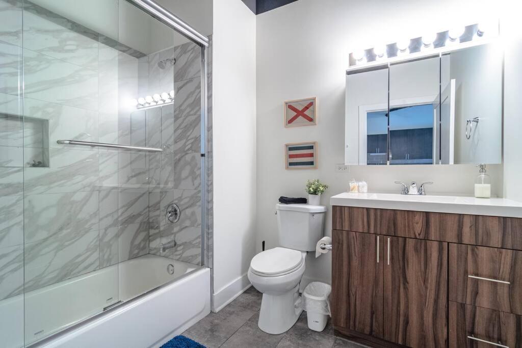 Mccormick Place Family Haven: Spacious 3br-2ba For 8 Apartment *