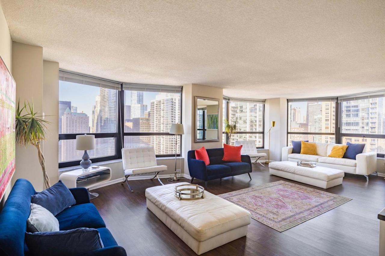 3br Stunning Spacious Sky Loft Indoor Pool, Parking & Incredible Views * Chicago