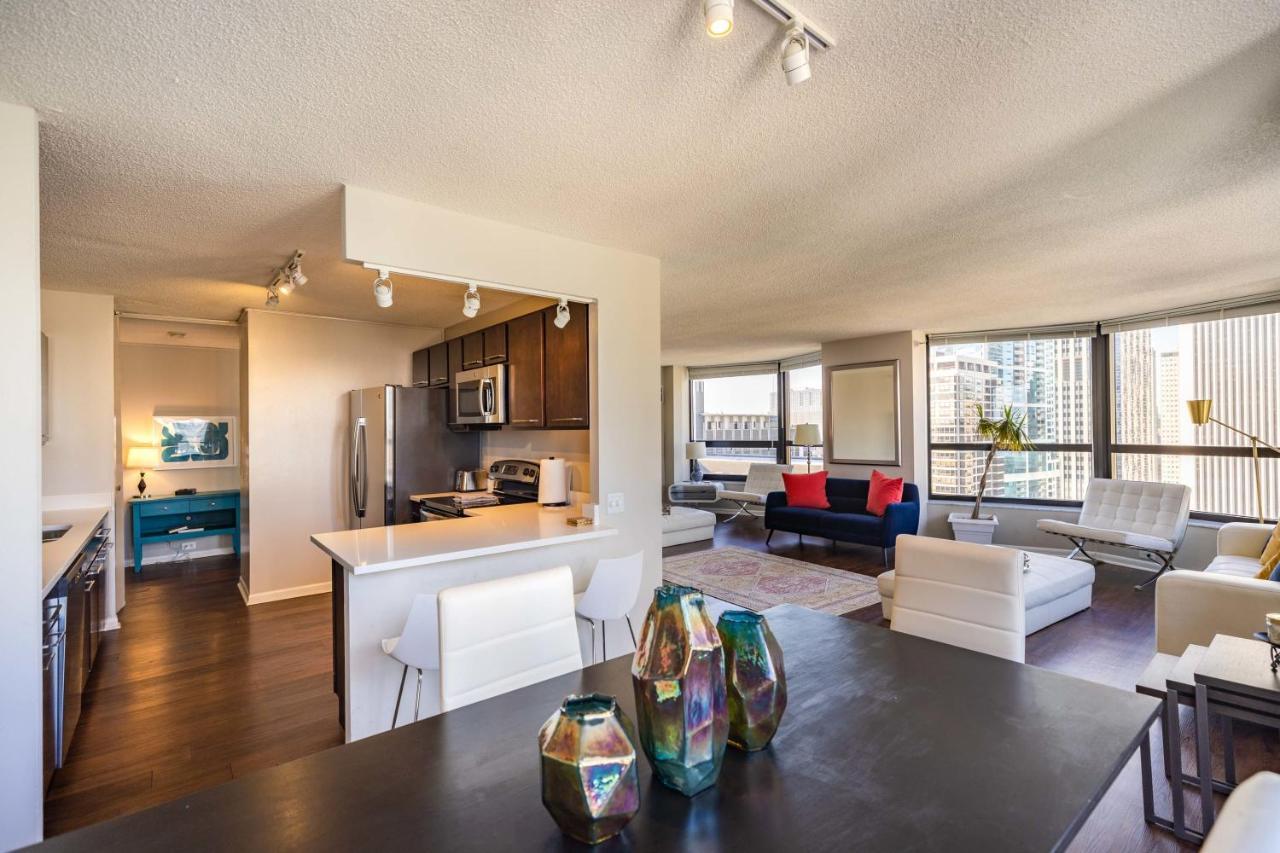 Apartment 3br Stunning Spacious Sky Loft Indoor Pool, Parking & Incredible Views *