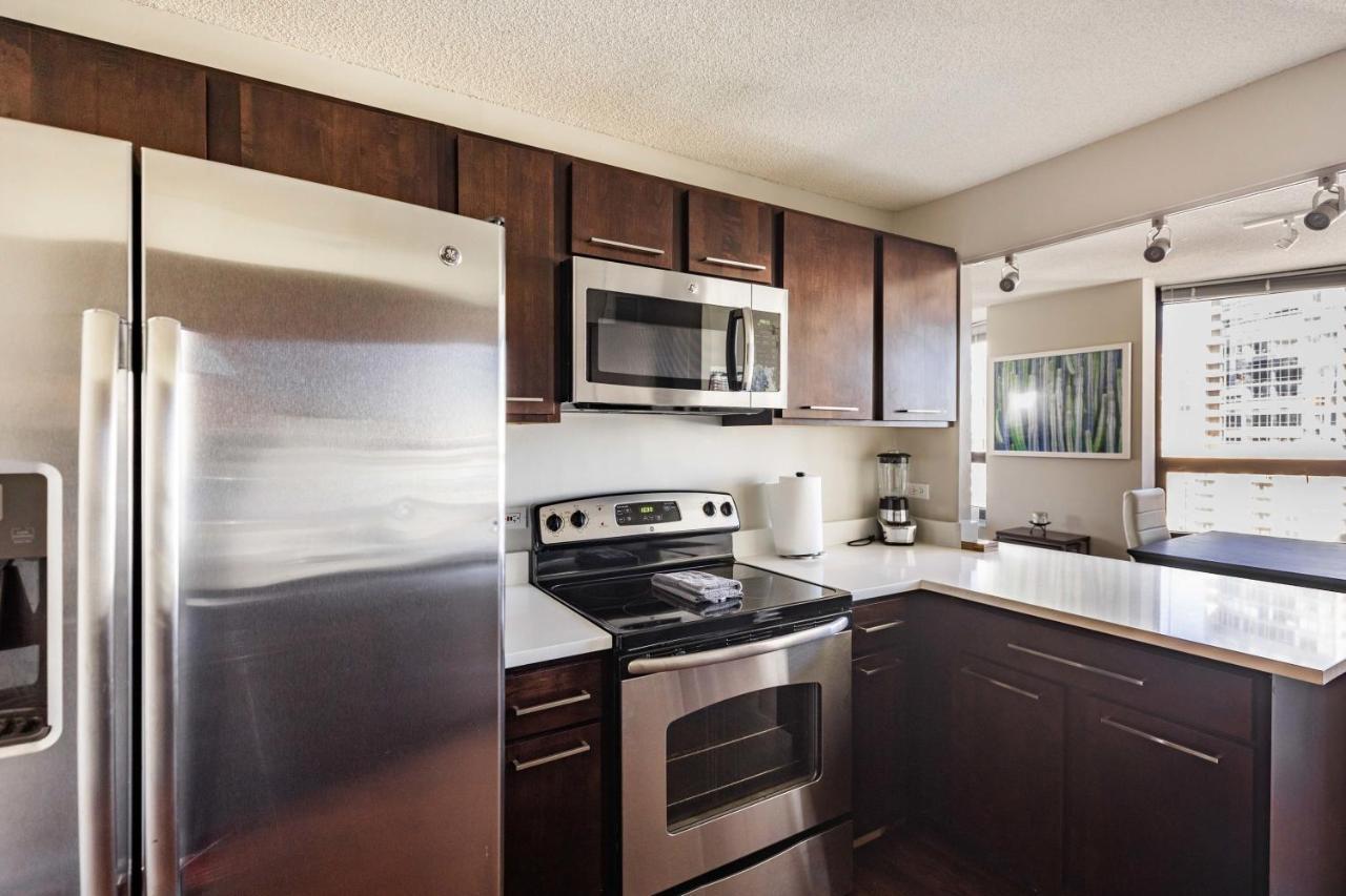 3br Stunning Spacious Sky Loft Indoor Pool, Parking & Incredible Views