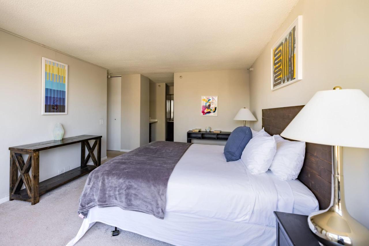 Apartment 3br Stunning Spacious Sky Loft Indoor Pool, Parking & Incredible Views