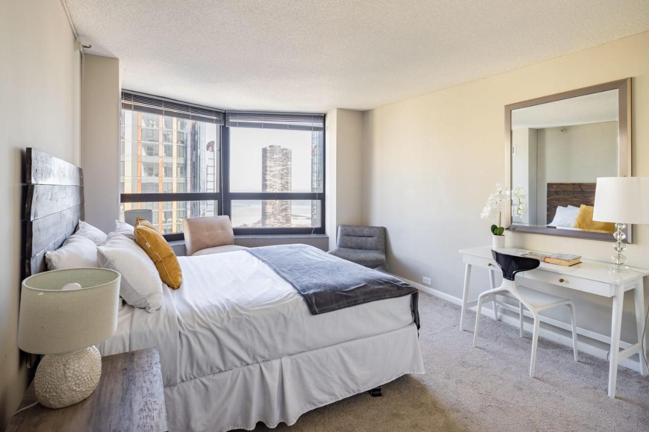 Apartment 3br Stunning Spacious Sky Loft Indoor Pool, Parking & Incredible Views