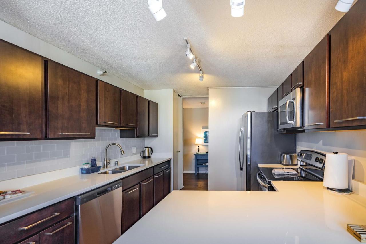 3br Stunning Spacious Sky Loft Indoor Pool, Parking & Incredible Views * Chicago