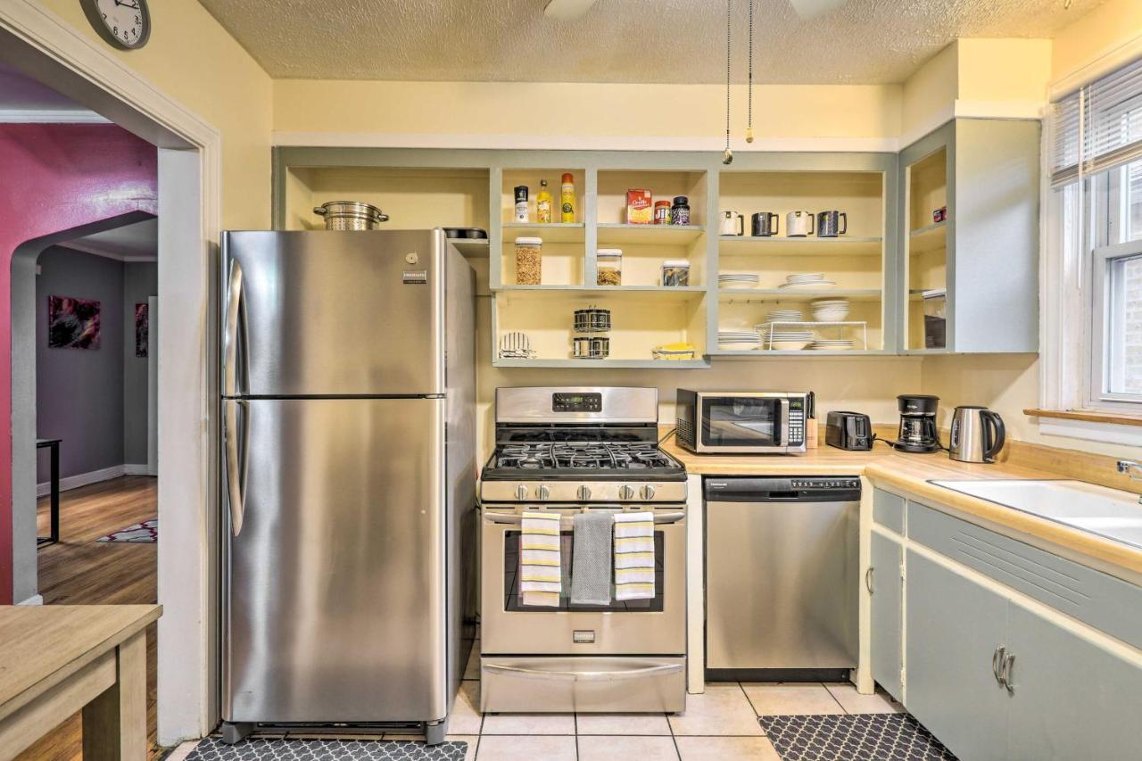 Holiday home With Spacious Yard 14 Mi To Dtwn Chicago