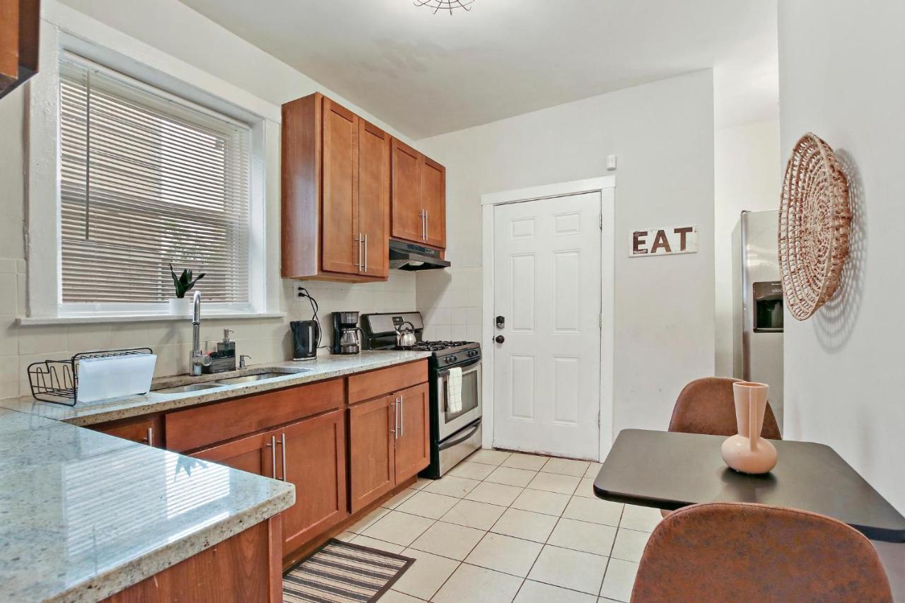2br Comfy & Artistic Apt Outfitted For Comfort - Francisco 1 *